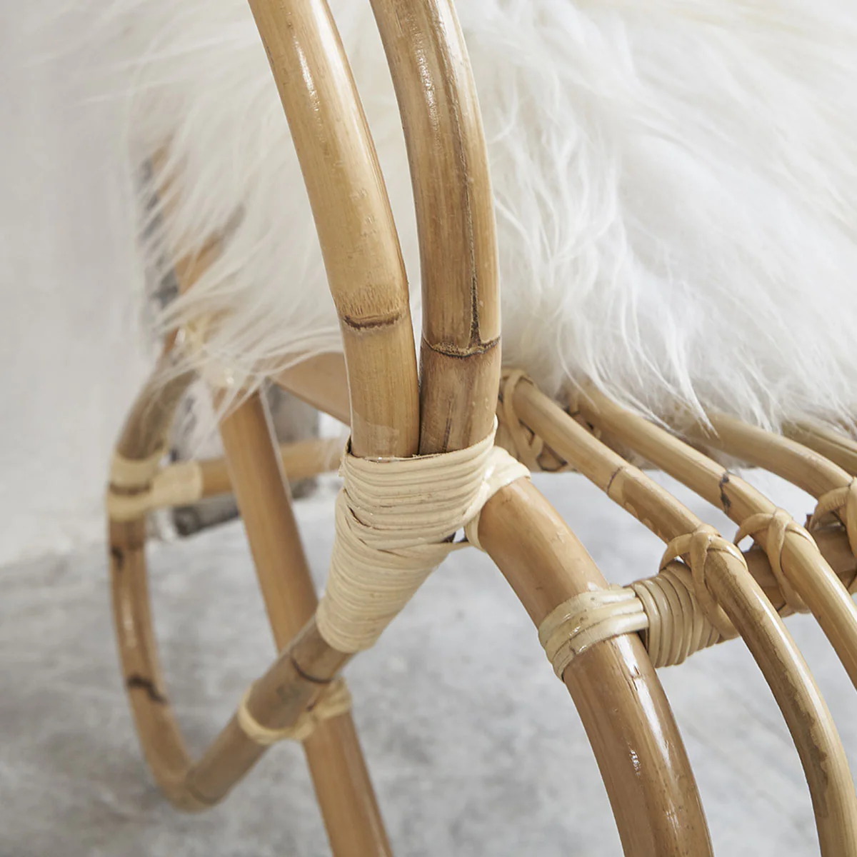 Sillón de ratán acogedor - Image 4