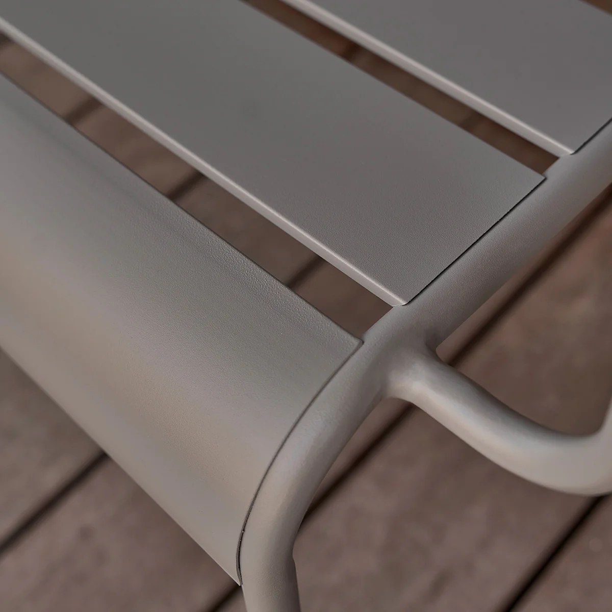 Banco de aluminio gris 118 cm - Image 4