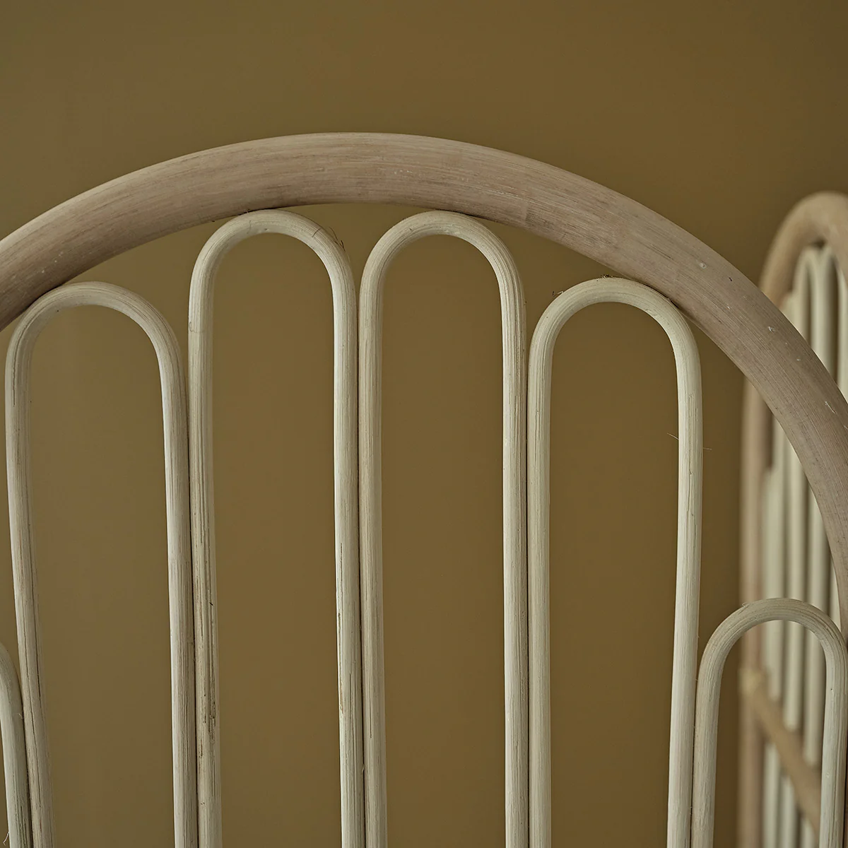 Biombo de ratán calado - Image 6