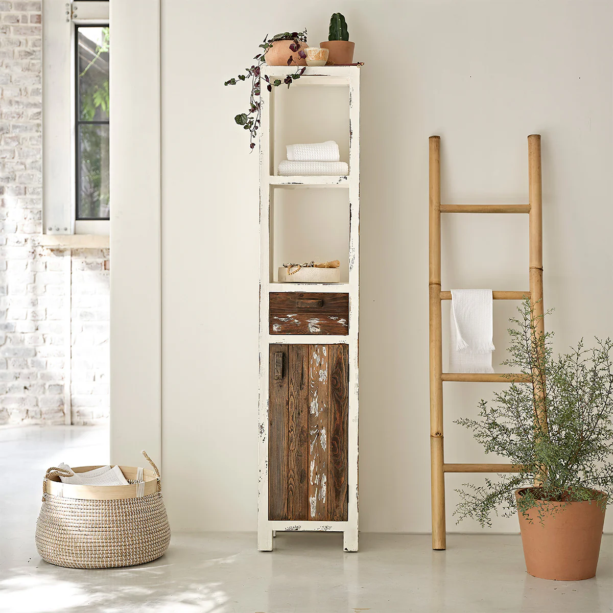 Columna de baño de madera maciza reciclada 170 cm