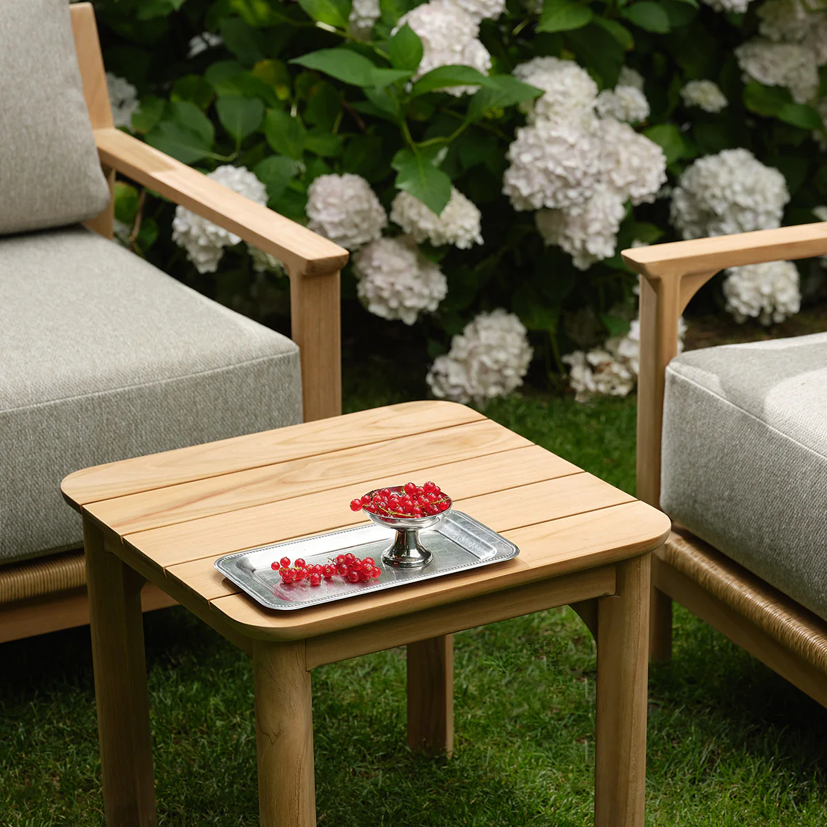 Conjunto de jardín bajo de teca maciza con cojines grises jaspeados para 2 personas. - Image 7