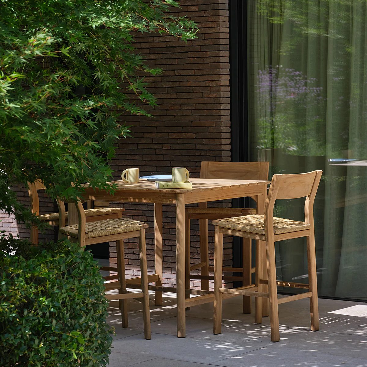 Conjunto de jardín tipo bar de teca maciza y ratán para 4 personas. - Image 3