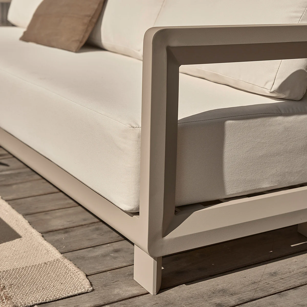 Conjunto de muebles de jardín bajo de aluminio color topo para 5 personas - Image 4