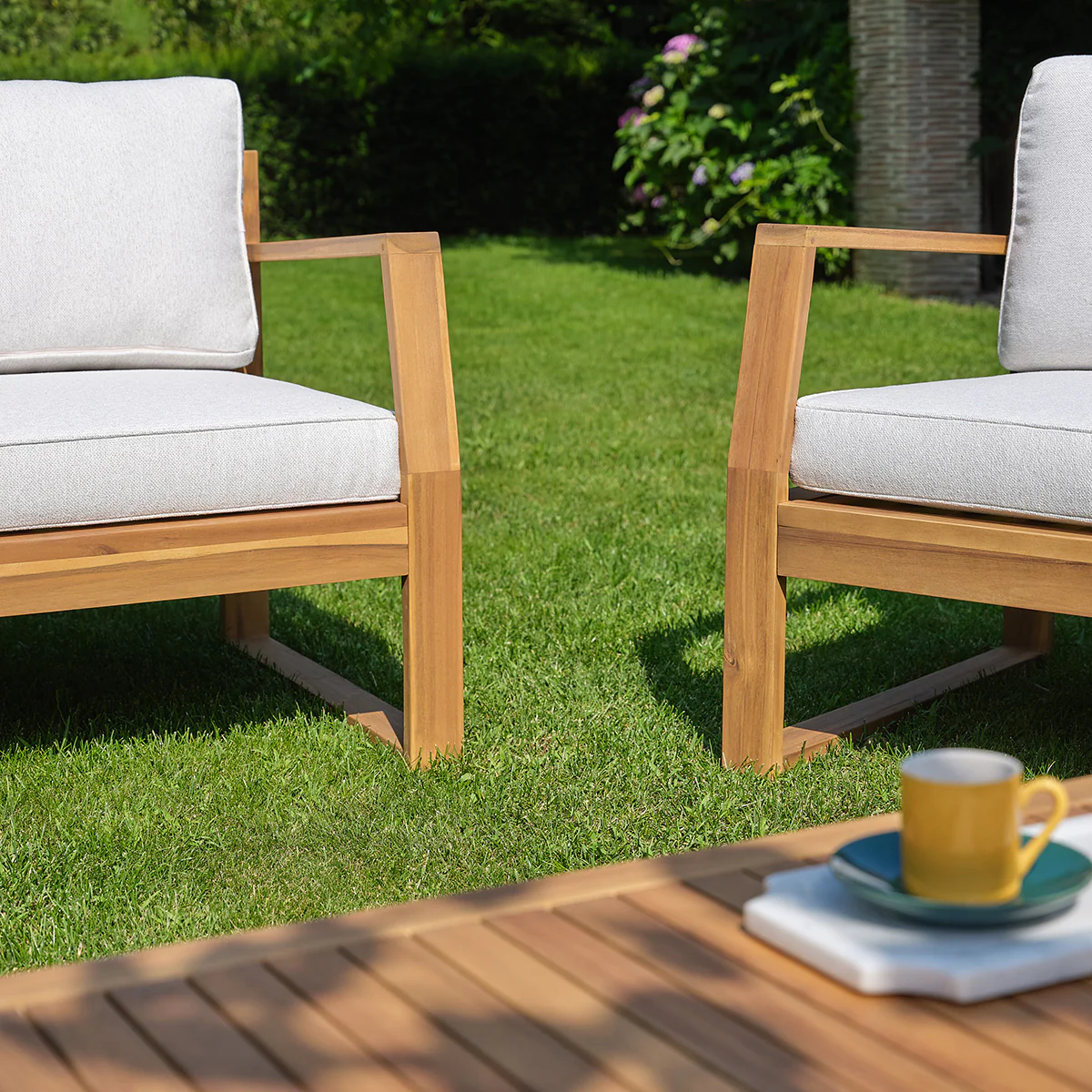 Conjunto de jardín bajo de acacia maciza aceitada - Image 5