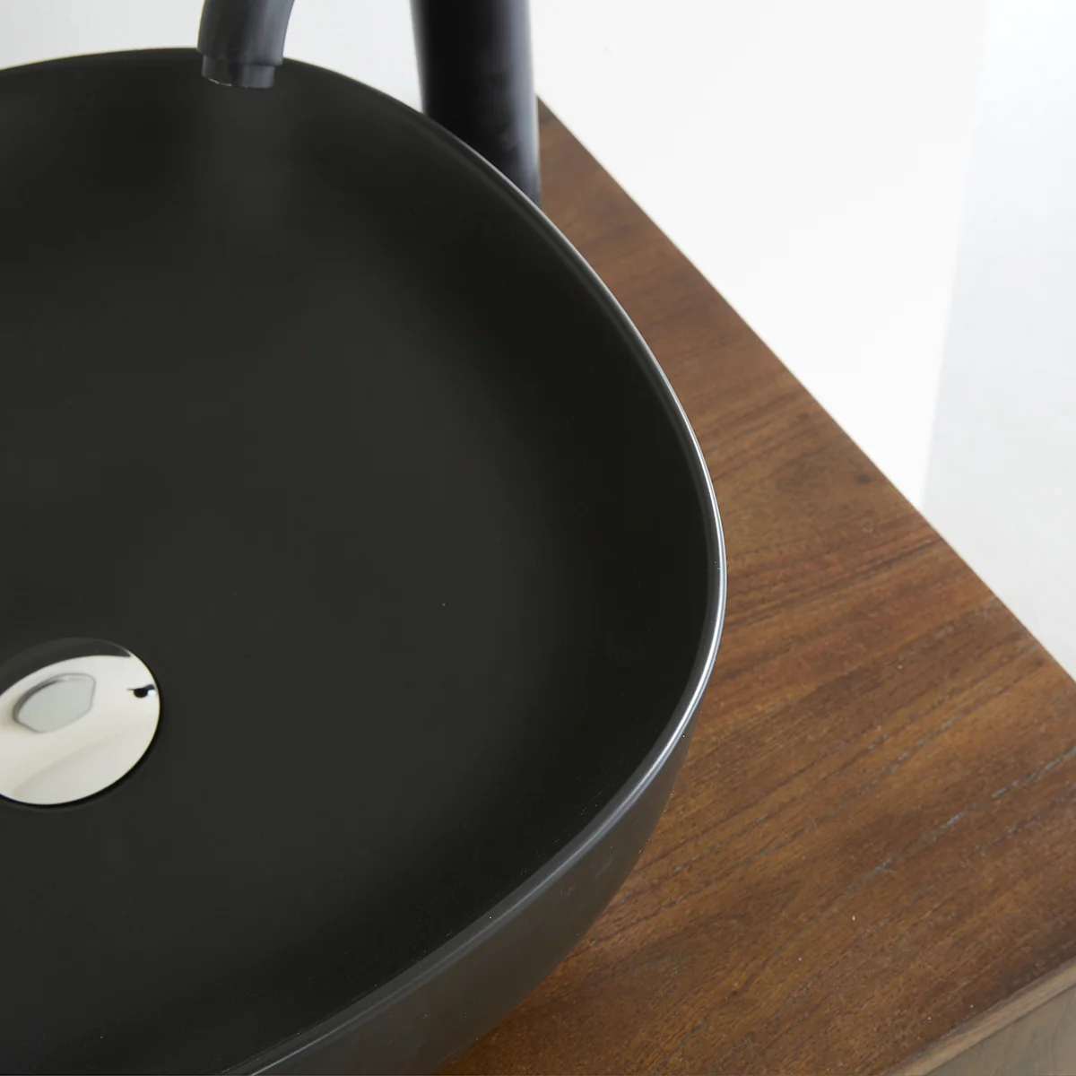 Lavabo de cerámica negra Ø41 cm - Image 4