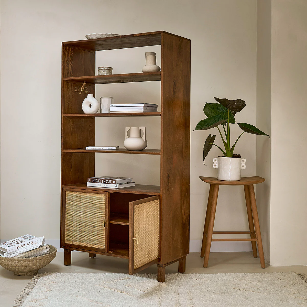 Librería de mango con acabado de nogal y rejilla de 170 cm - Image 4