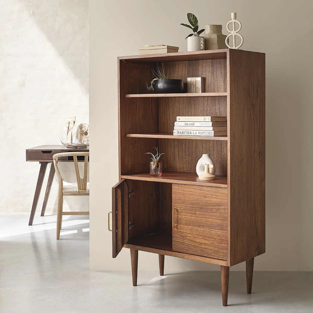 Librería de mindi macizo acabado nogal 85 cm - Image 3