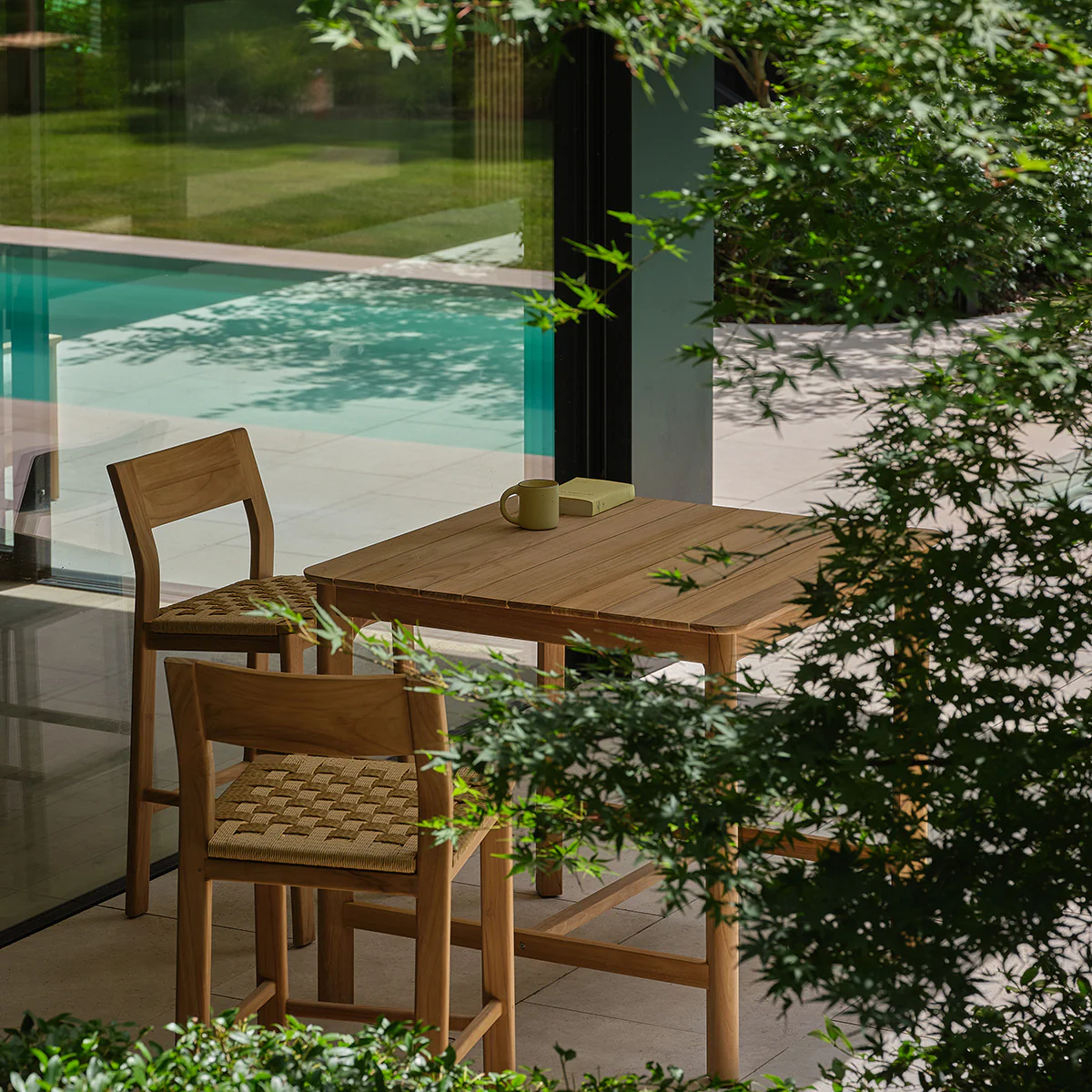 Mesa alta de jardín de teca maciza para 4 personas. - Image 3