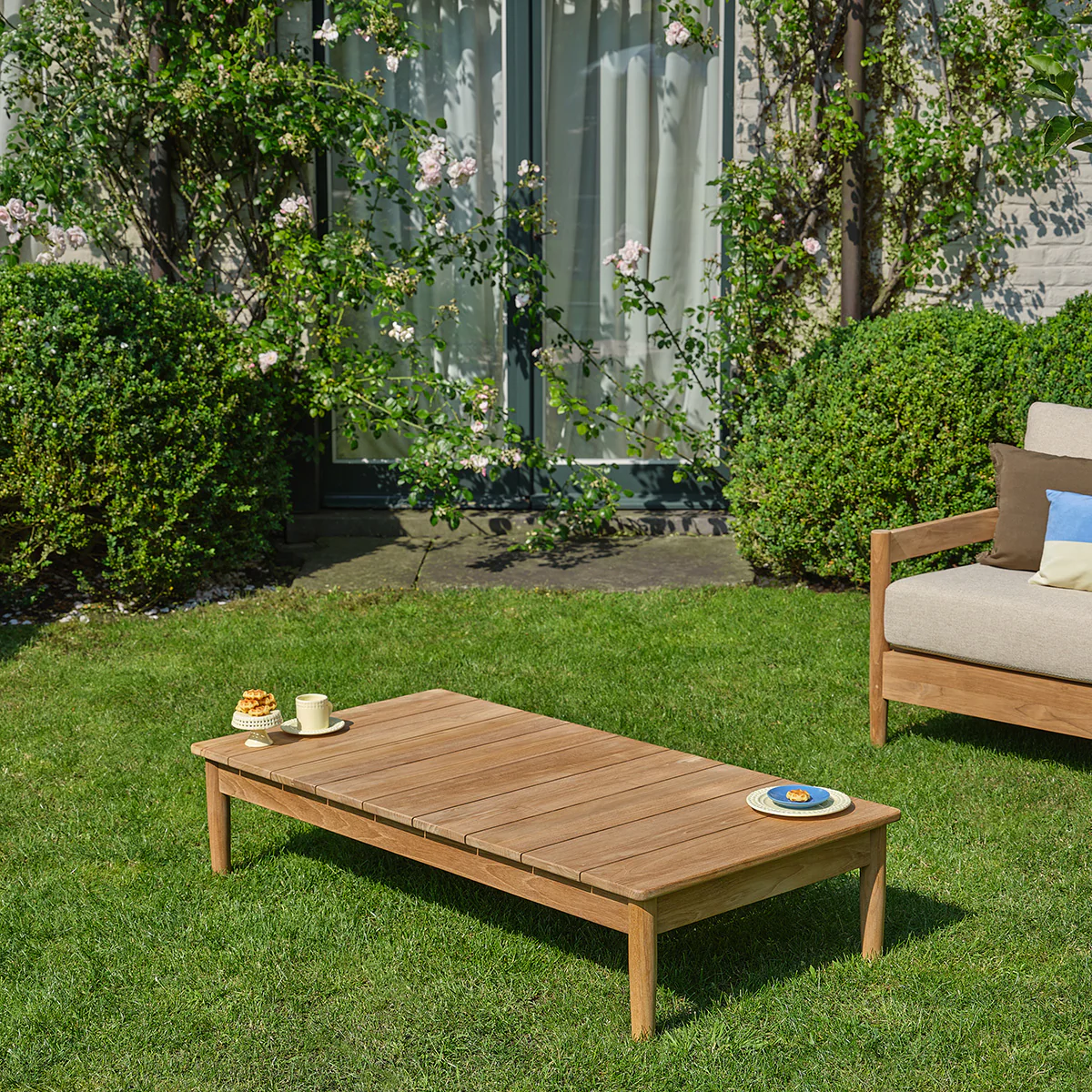 Mesa baja de jardín de teca maciza de 140 cm - Image 3