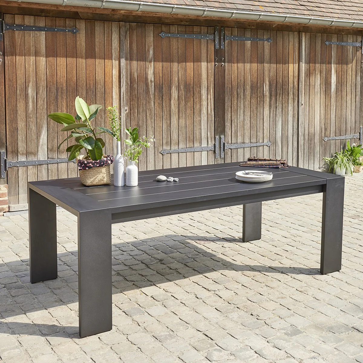 Mesa de exterior de aluminio negro para 6 pers. - Image 3