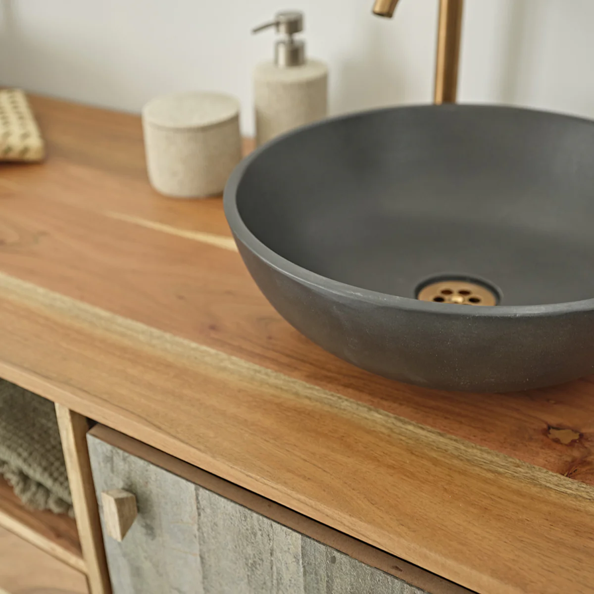 Mueble para lavabo de acacia maciza y piedra de 155 cm - Image 6