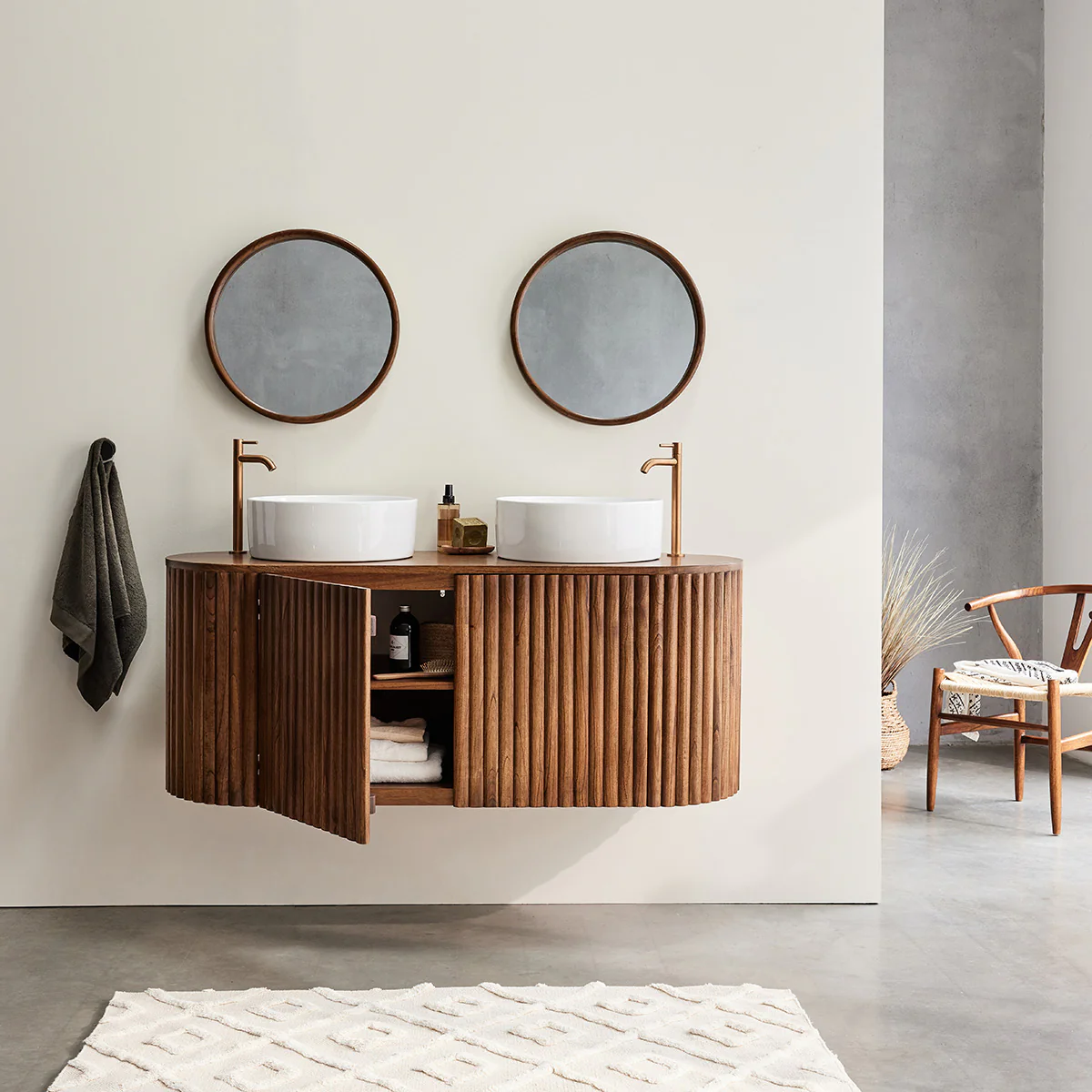 Mueble de lavabo de mindi macizo suspendido 140 cm - Image 3