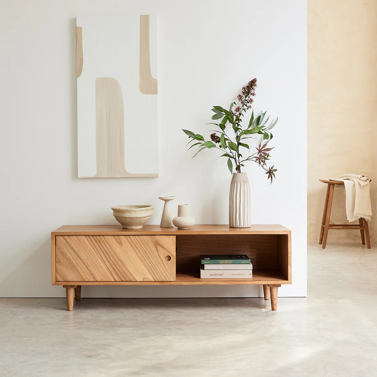 Mueble de TV de mindi macizo de 135 cm - Image 3