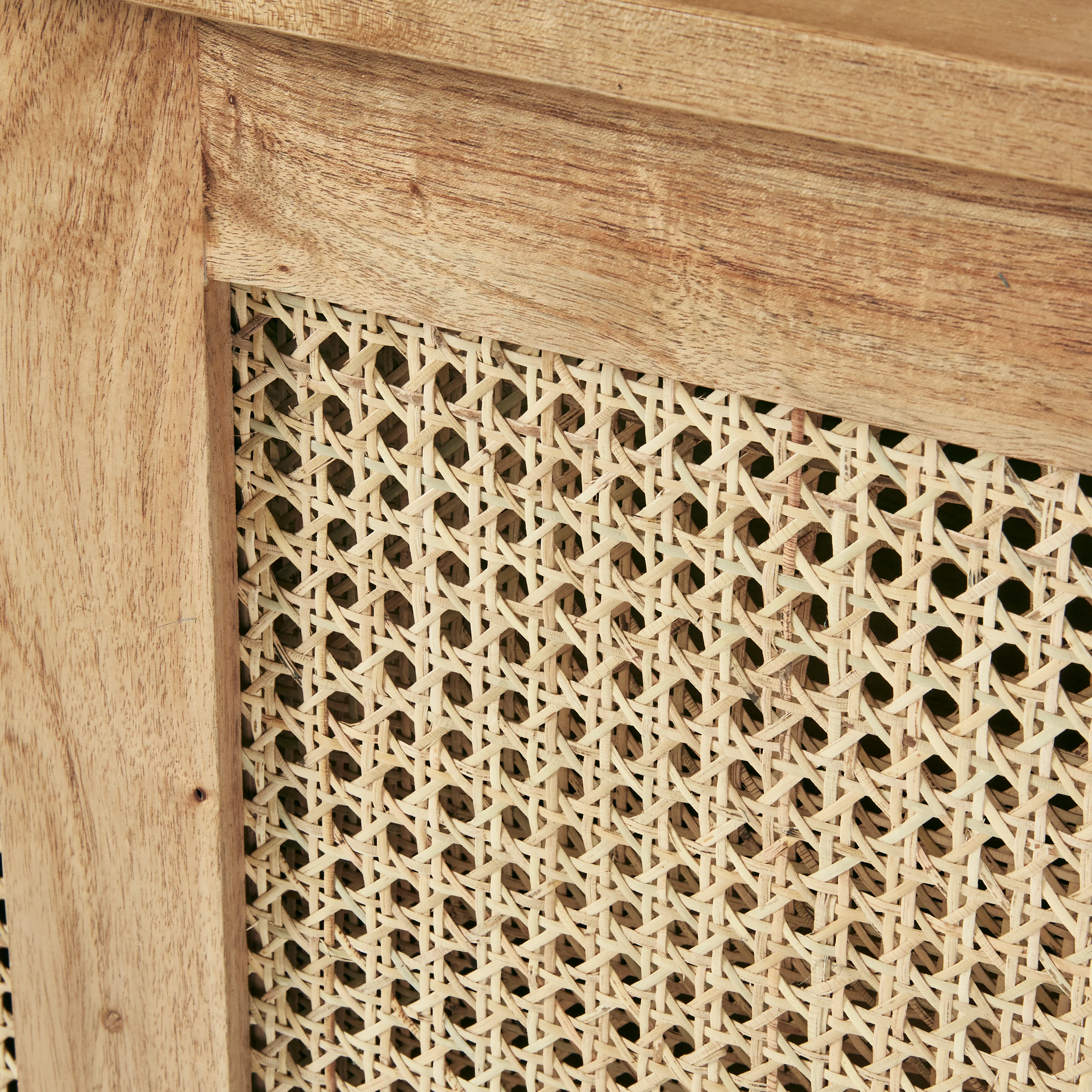 Mueble de TV de mindi macizo y rejilla 140 cm - Image 4