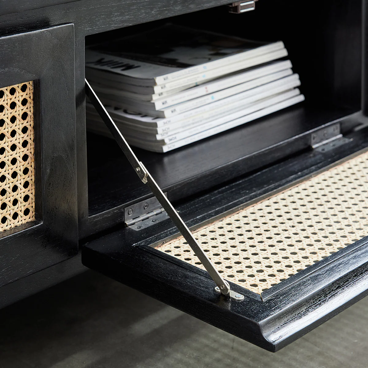 Mueble de TV de mindi macizo y rejilla negro 160 cm - Image 5