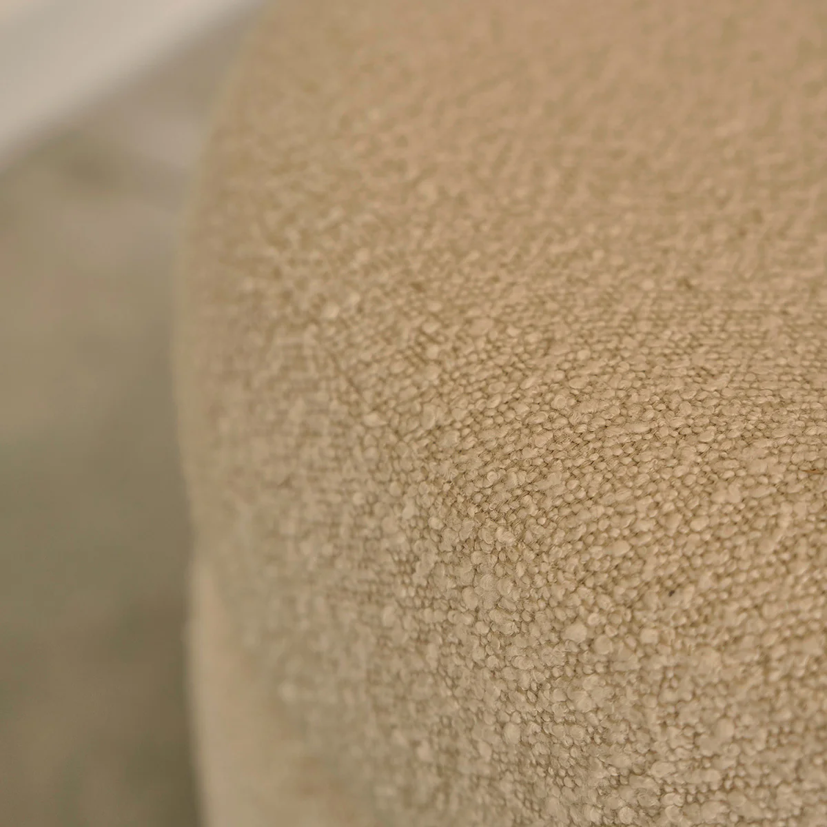 Puf de teca maciza y tejido bouclette blanco Ø55 cm - Image 3