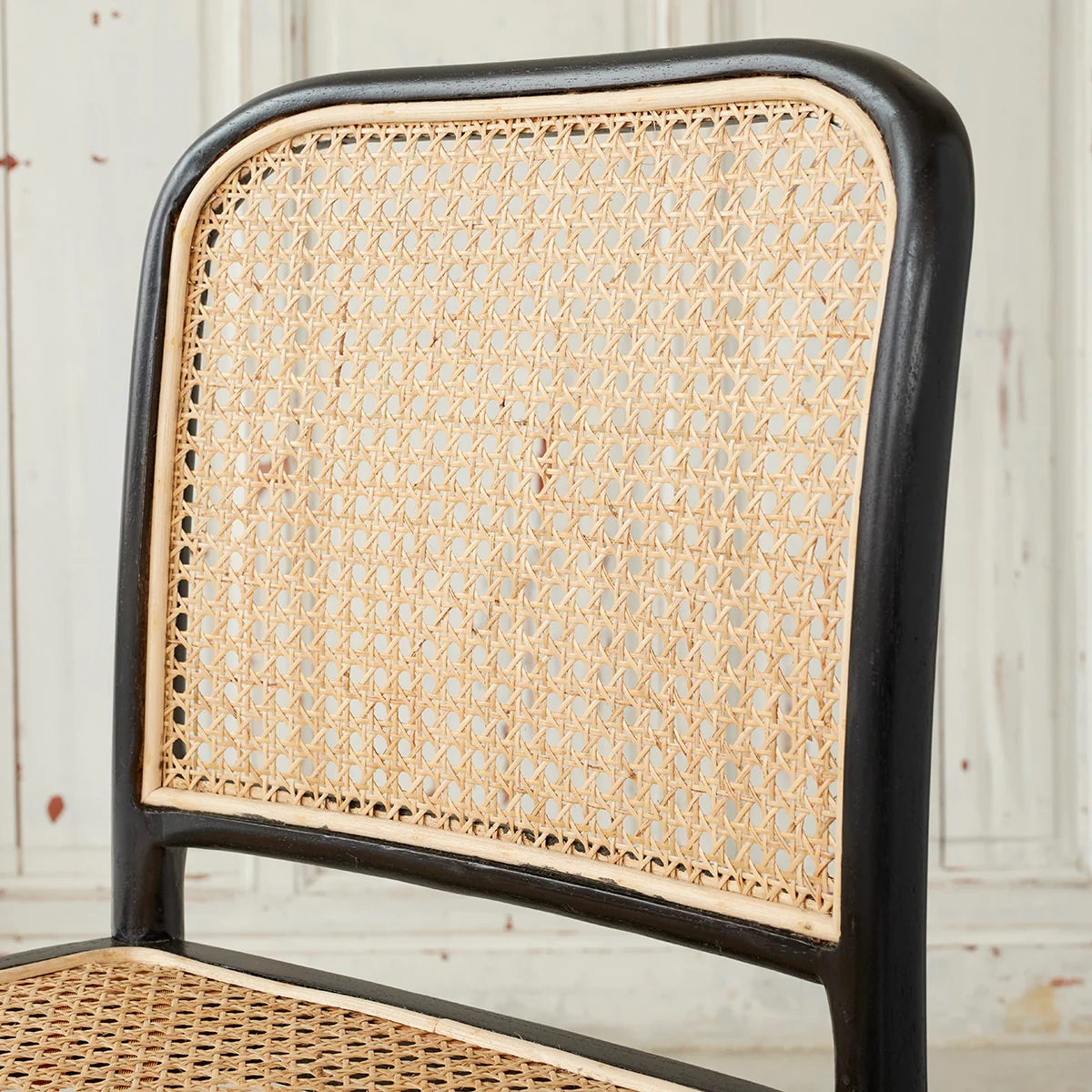 Silla de caoba maciza y rejilla - Image 3