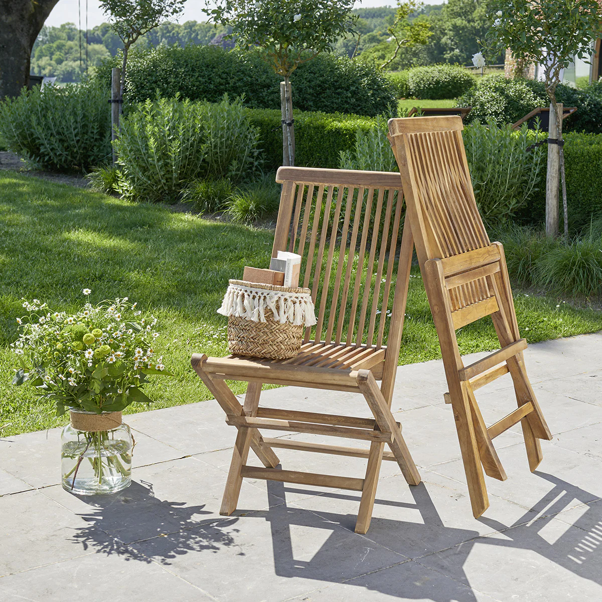Silla de exterior plegable de teca maciza aceitada - Image 4