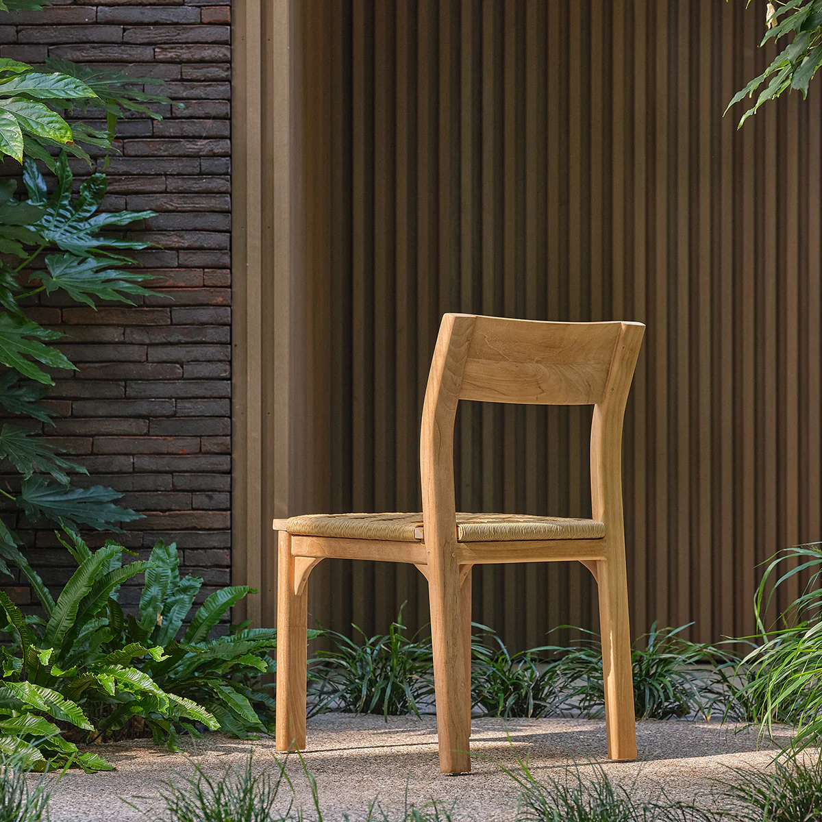 Silla de jardín de teca maciza y ratán - Image 4
