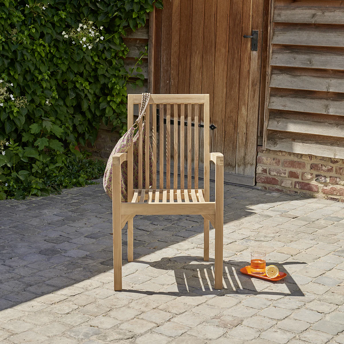 Sillones de exterior de teca maciza apilables (juego de 2) - Image 4