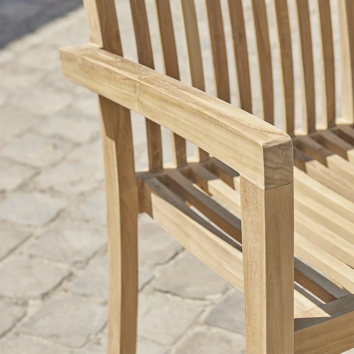 Sillones de exterior de teca maciza apilables (juego de 2) - Image 5