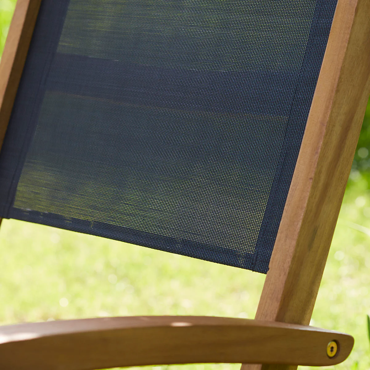 Sillón de exterior de acacia maciza y textileno negro - Image 5