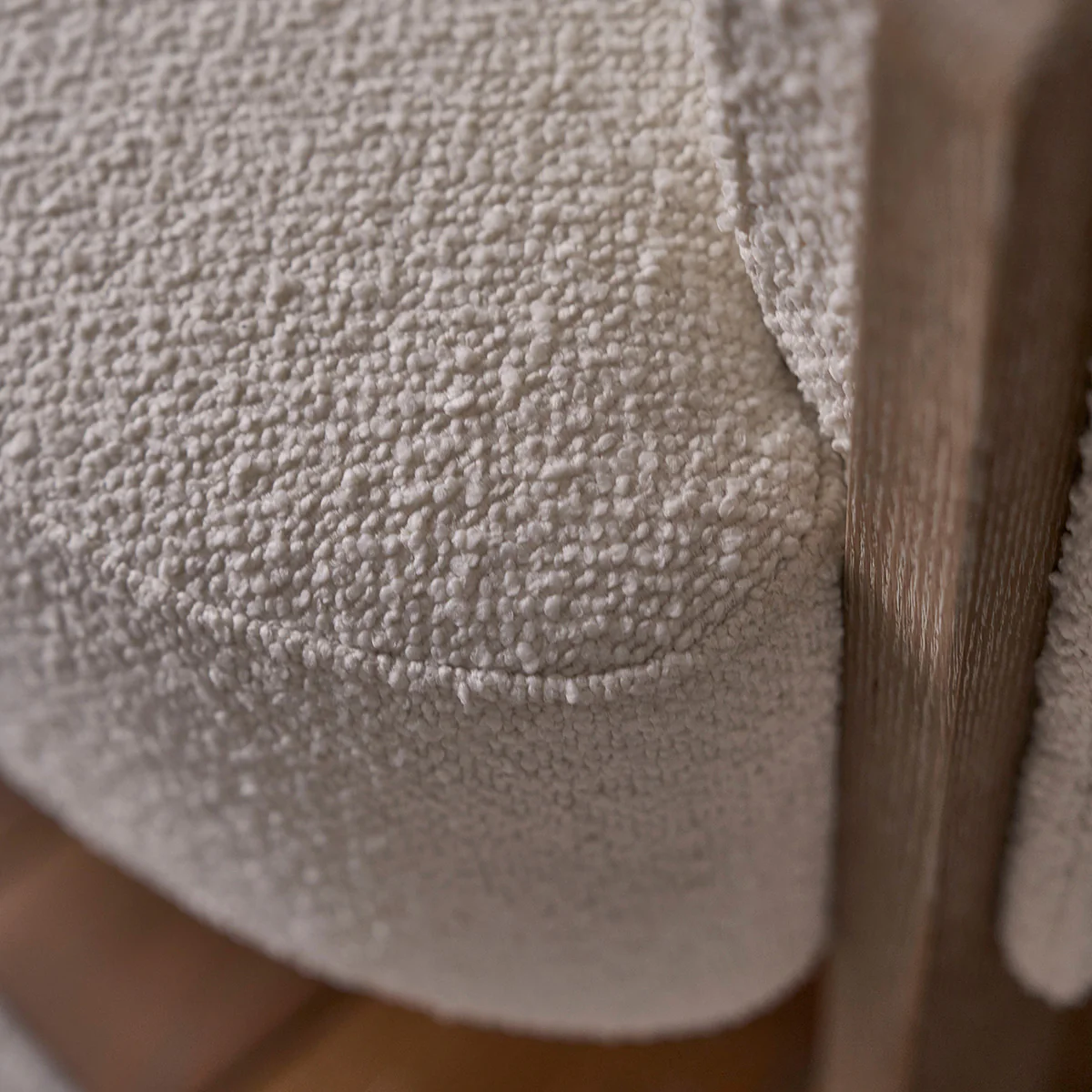 Sillón de roble macizo y tejido bouclette crudo - Image 7