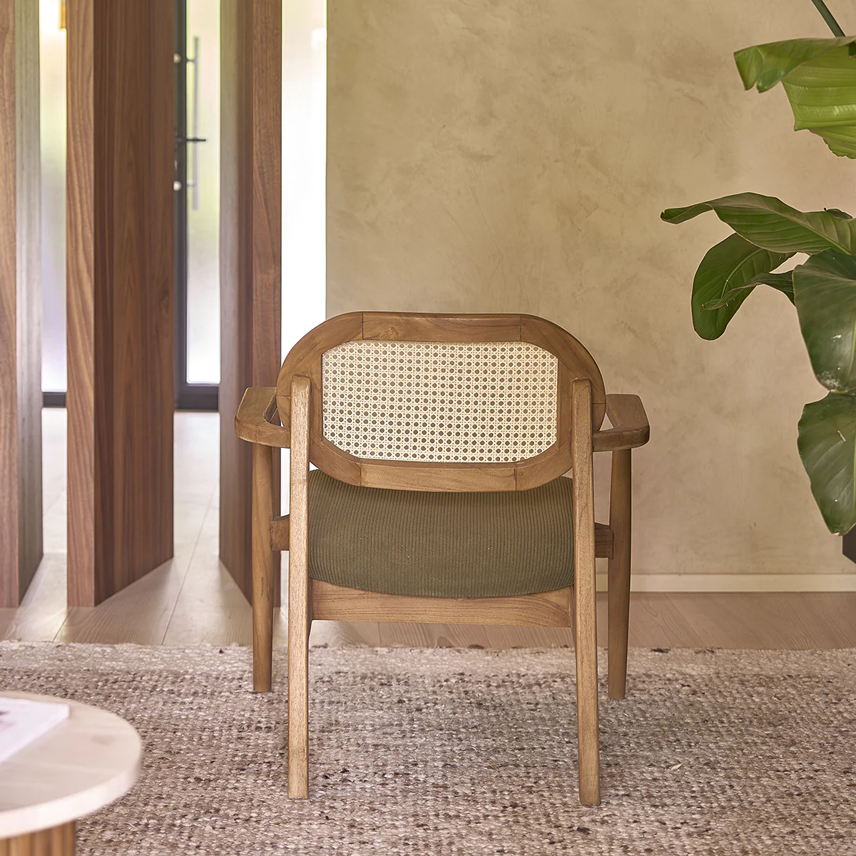 Sillón de teca maciza, rejilla y tejido de terciopelo caqui - Image 5
