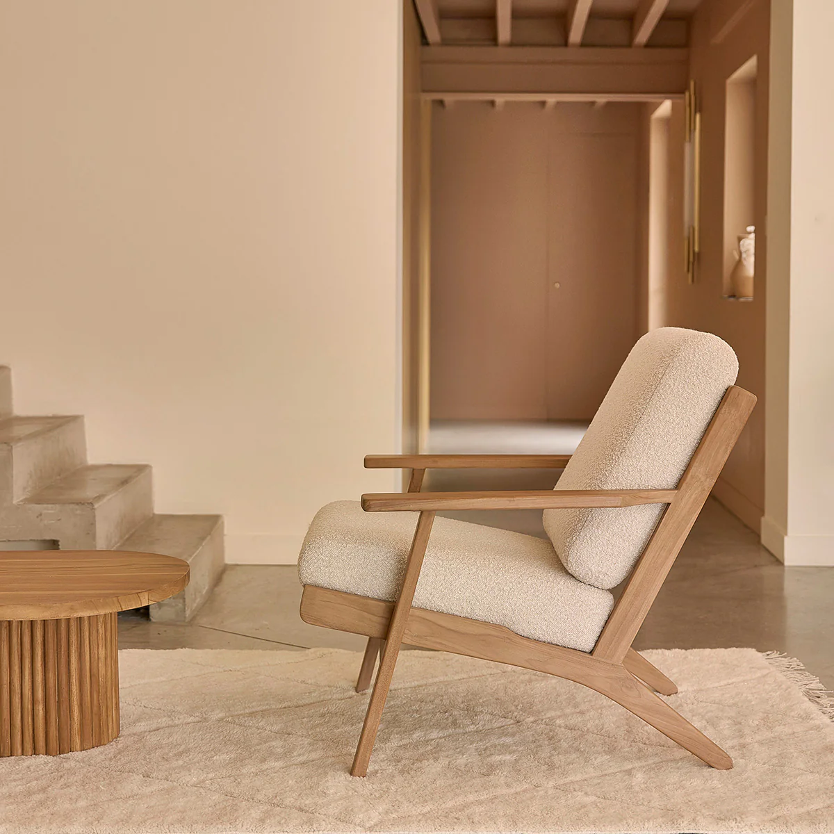 Sillón de teca maciza y tejido bouclette - Image 3