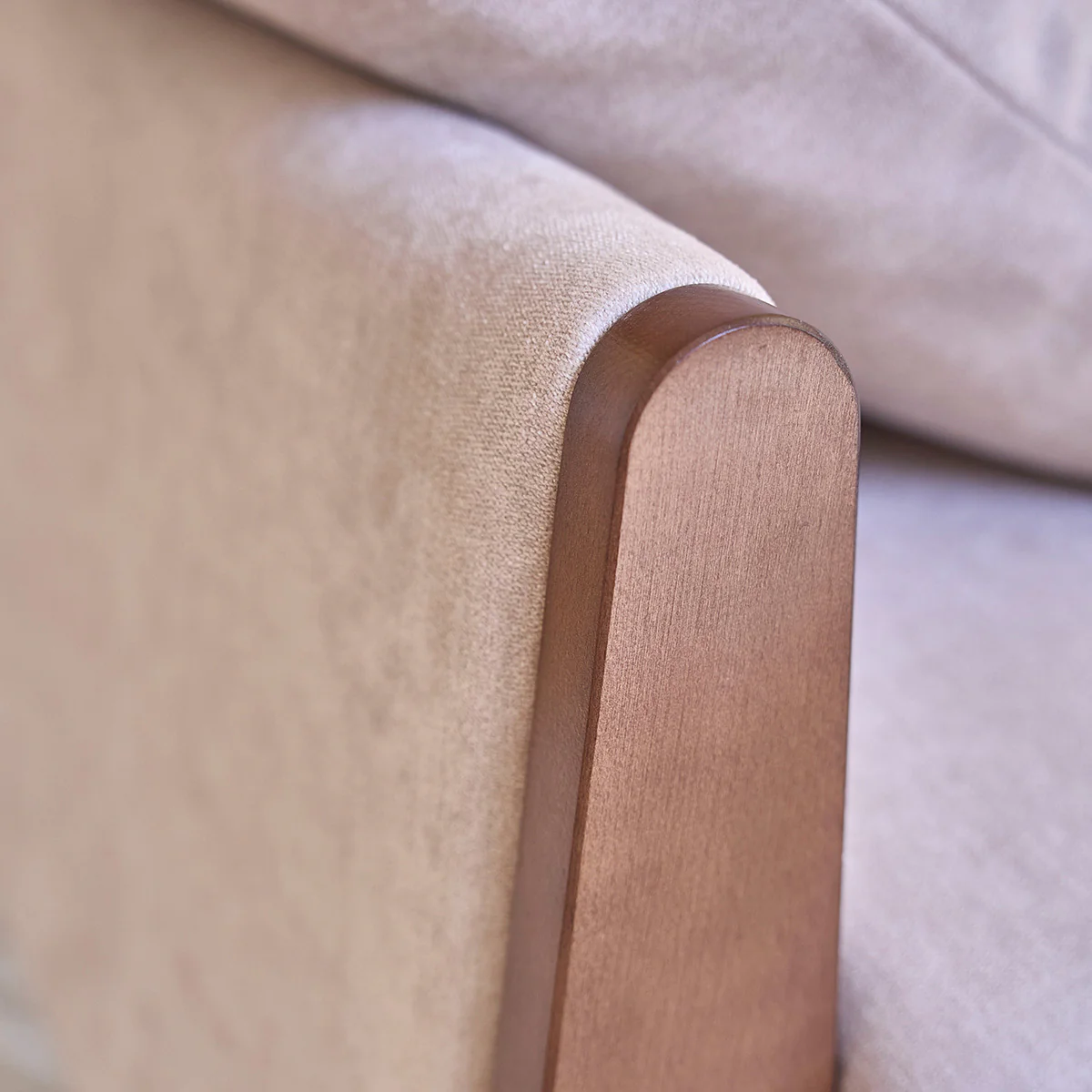 Sofá recto de 3 plazas de madera maciza y terciopelo beige chiné - Image 5